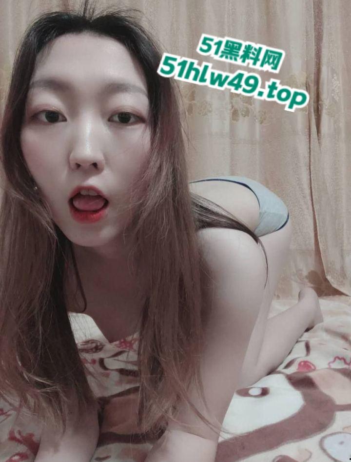 富豪瓜友投稿，杭州附近人撩骚的主播性感骚逼【刘美君】奶大腿长三点粉嫩太诱人了！-1