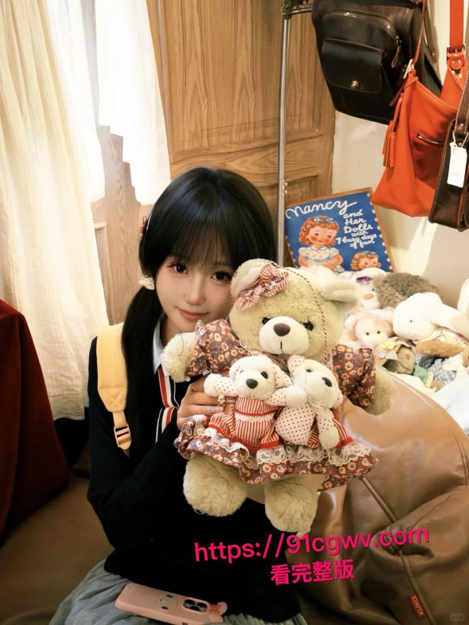 郑州大专清纯短发萝莉李秋玥超级反差!人畜无害小脸蛋,背地里舔鸡巴痴迷,伺候狗男人真有一嘴!-10