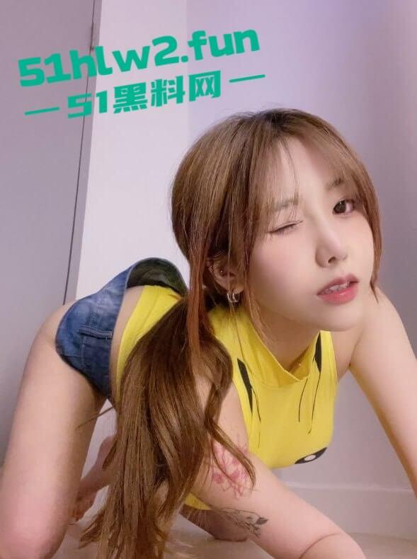 韩国福利姬女神【楚楚chuchu】完美身材大奶学生妹，清纯可爱的颜值下御姐身材超性感，水晶道具自慰福利。-3