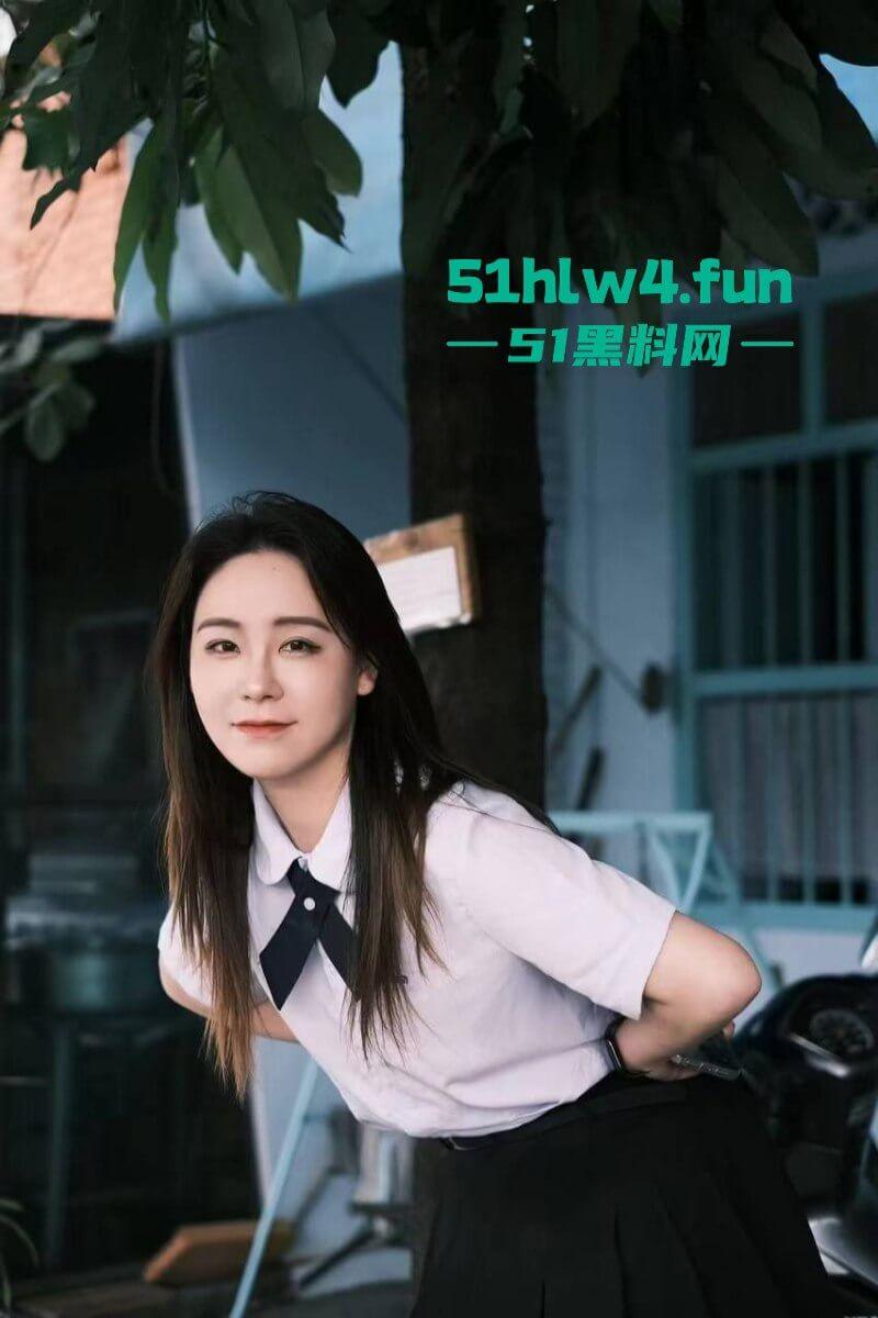 披着老师的外衣行母狗之事，苍南县蒲城学校音乐老师【洪冬暖】带情夫回家打炮被抓现场视频流出。-11